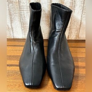 Vince Ness black leather boot size 10